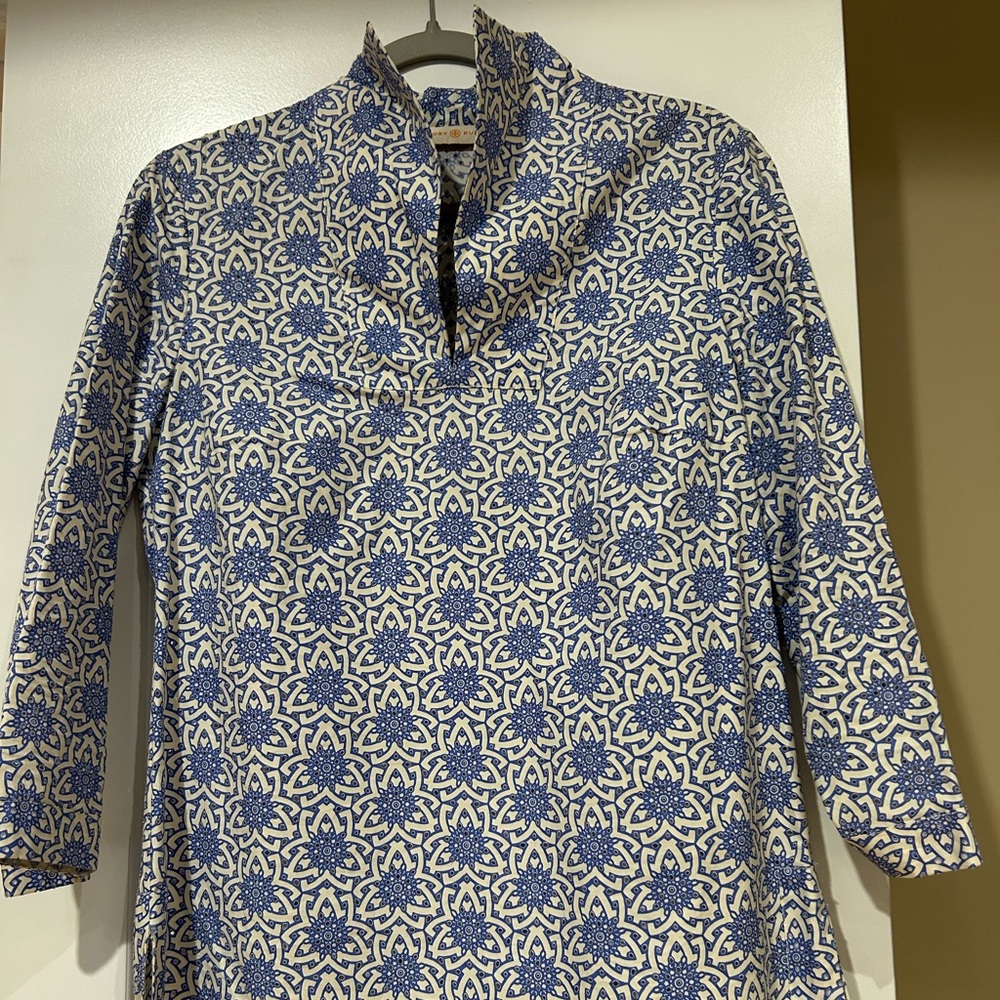 Blue and White Patterned Tunic Top